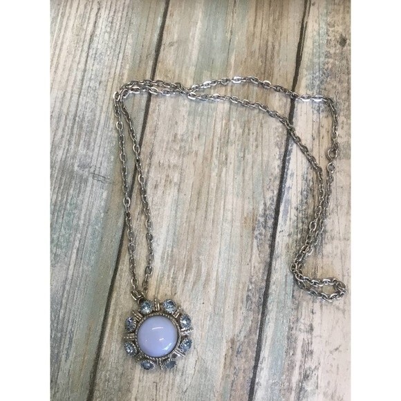 Vintage Avon Silver Blue Necklace - Picture 3 of 4